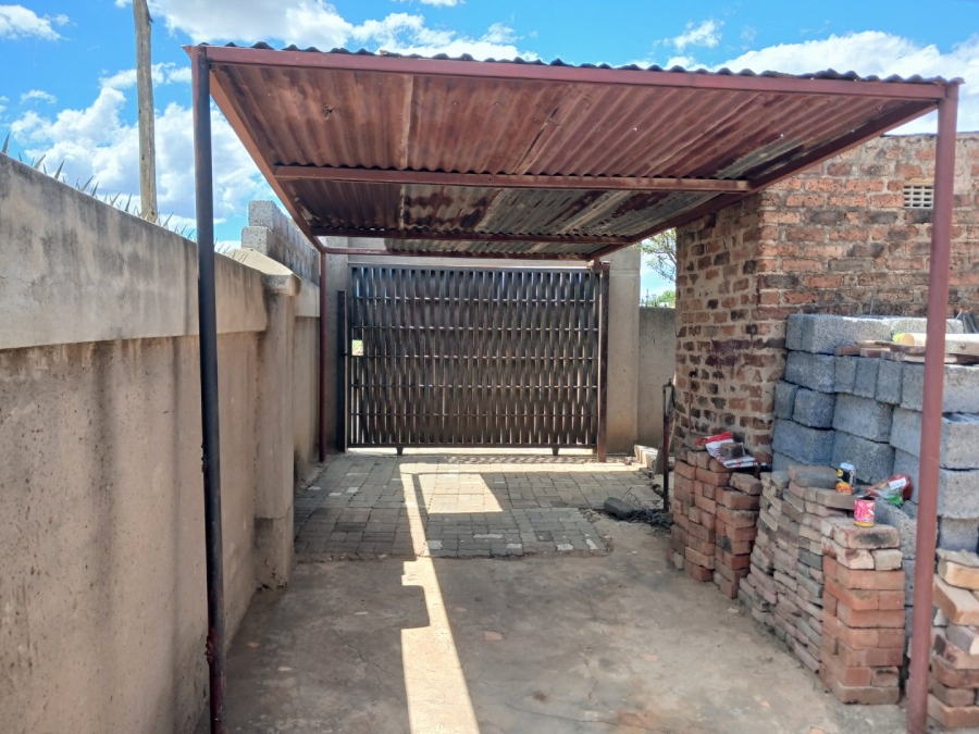 3 Bedroom Property for Sale in Maokeng Free State